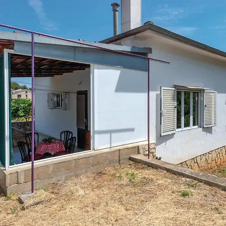 Дом отдыха Two-bedroom Holiday In Jelsa *
