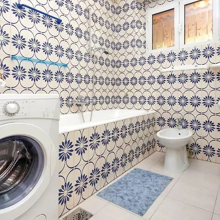 Two-bedroom Holiday In Jelsa * Елса